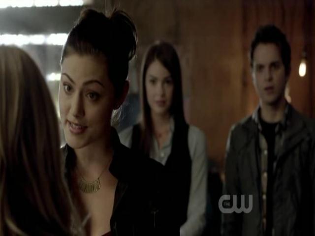 VampireDiariesWorld-dot-org_TheSecretCircle-S01E01-0871.jpg