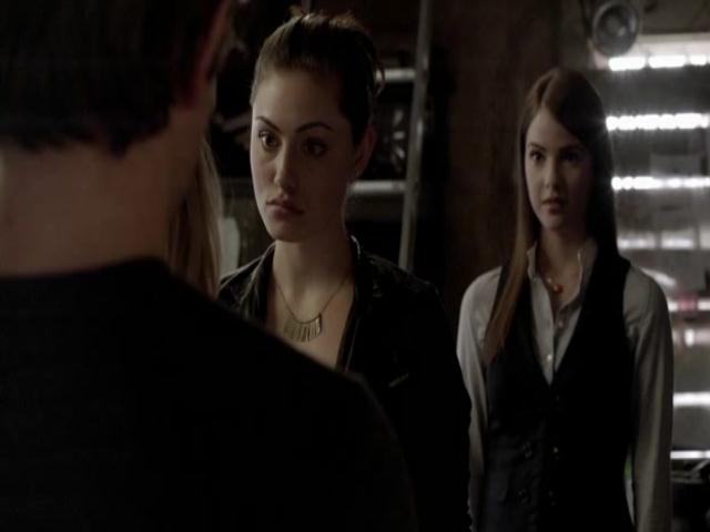 VampireDiariesWorld-dot-org_TheSecretCircle-S01E01-0882.jpg