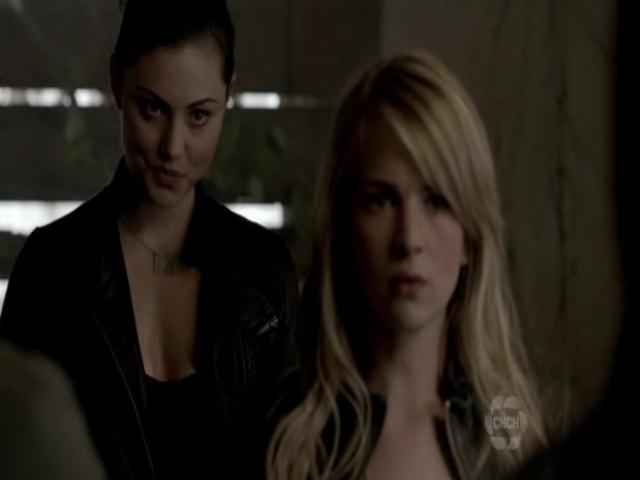 VampireDiariesWorld-dot-org_TheSecretCircle-S01E01-0924.jpg