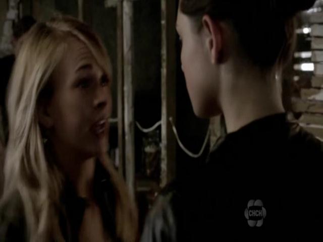 VampireDiariesWorld-dot-org_TheSecretCircle-S01E01-0930.jpg