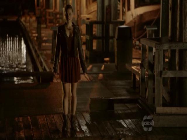 VampireDiariesWorld-dot-org_TheSecretCircle-S01E01-1488.jpg