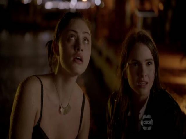 VampireDiariesWorld-dot-org_TheSecretCircle-S01E01-1568.jpg