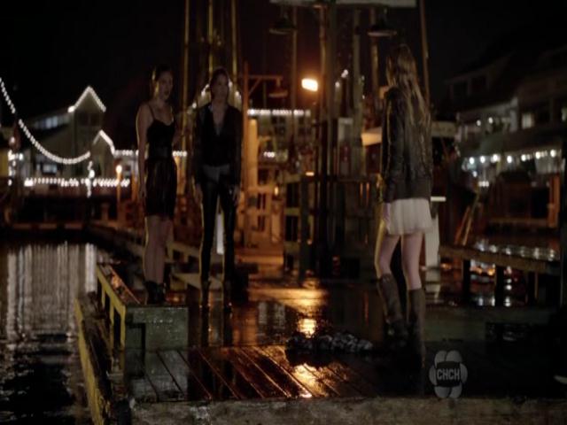 VampireDiariesWorld-dot-org_TheSecretCircle-S01E01-1576.jpg