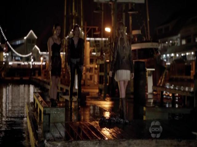 VampireDiariesWorld-dot-org_TheSecretCircle-S01E01-1577.jpg