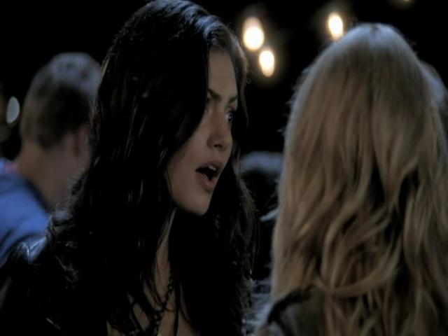 VampireDiariesWorld-dot-org_TheSecretCircle-S01E02-1547.jpg