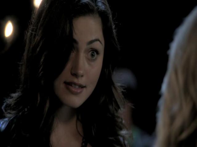 VampireDiariesWorld-dot-org_TheSecretCircle-S01E02-1551.jpg