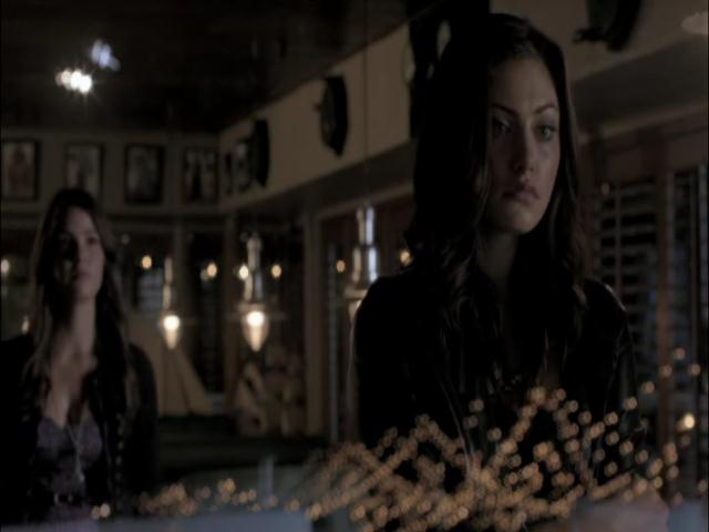 VampireDiariesWorld-dot-org_TheSecretCircle-S01E02-1692.jpg