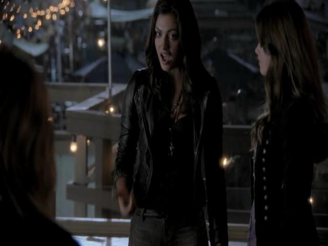 VampireDiariesWorld-dot-org_TheSecretCircle-S01E02-1712.jpg