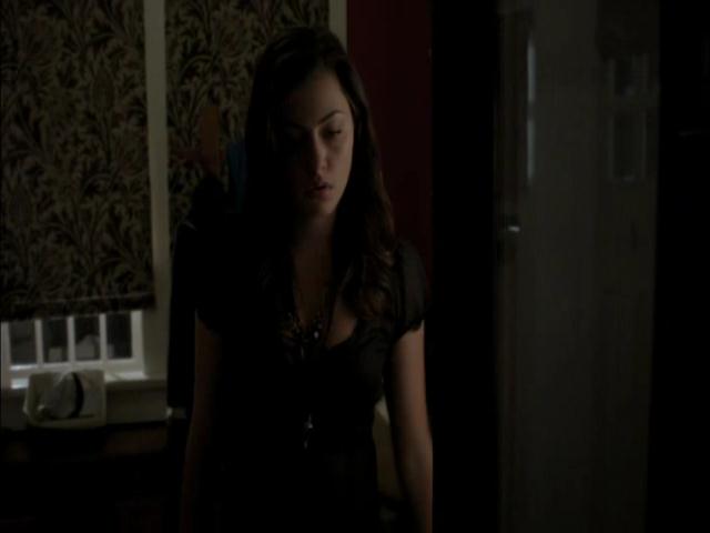 VampireDiariesWorld-dot-org_TheSecretCircle-S01E02-2021.jpg