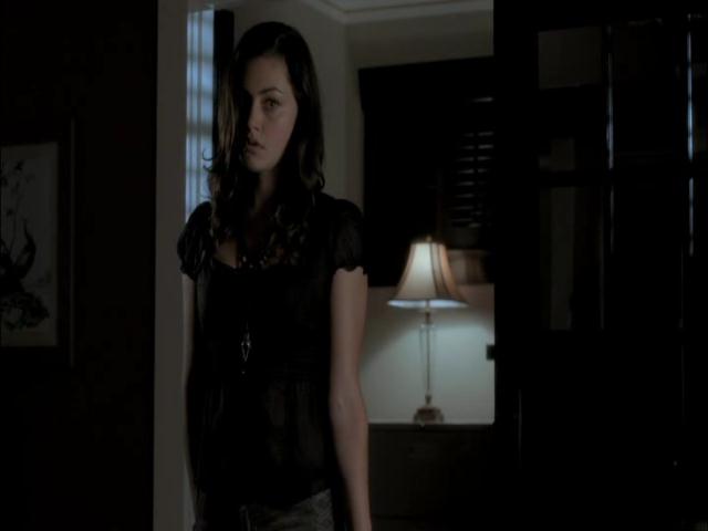 VampireDiariesWorld-dot-org_TheSecretCircle-S01E02-2040.jpg