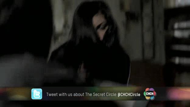 VampireDiariesWorld-dot-org_TheSecretCircle-S01E03-1214.jpg