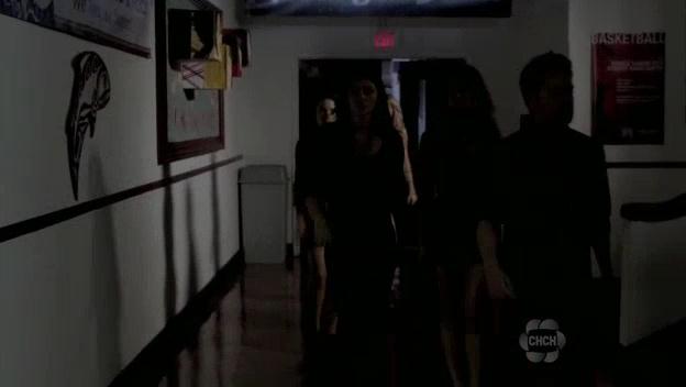 VampireDiariesWorld-dot-org_TheSecretCircle-S01E03-1471.jpg