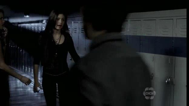 VampireDiariesWorld-dot-org_TheSecretCircle-S01E03-1476.jpg