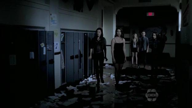 VampireDiariesWorld-dot-org_TheSecretCircle-S01E03-2043.jpg