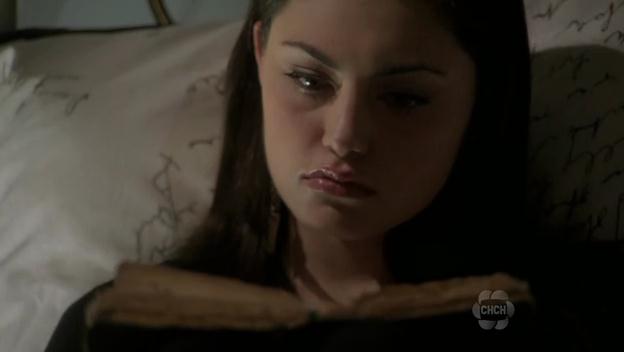 VampireDiariesWorld-dot-org_TheSecretCircle-S01E04-1500.jpg