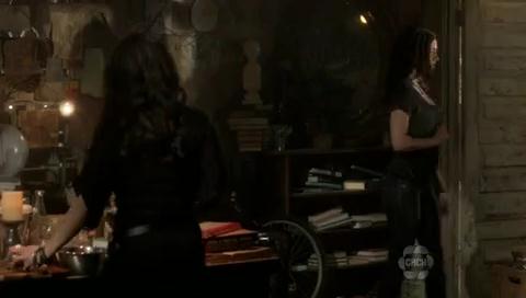 VampireDiariesWorld-dot-org_TheSecretCircle-S01E05-0514.jpg