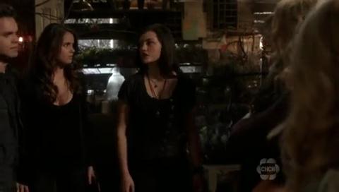 VampireDiariesWorld-dot-org_TheSecretCircle-S01E05-1367.jpg