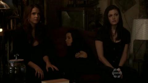 VampireDiariesWorld-dot-org_TheSecretCircle-S01E05-1535.jpg