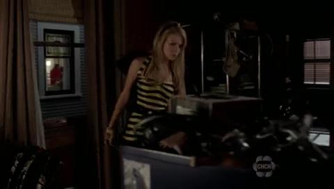 VampireDiariesWorld-dot-org_TheSecretCircle-S01E07-1450.jpg