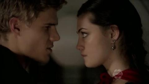 VampireDiariesWorld-dot-org_TheSecretCircle-S01E07-1494.jpg