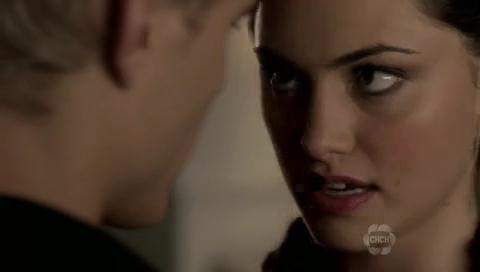 VampireDiariesWorld-dot-org_TheSecretCircle-S01E07-1503.jpg