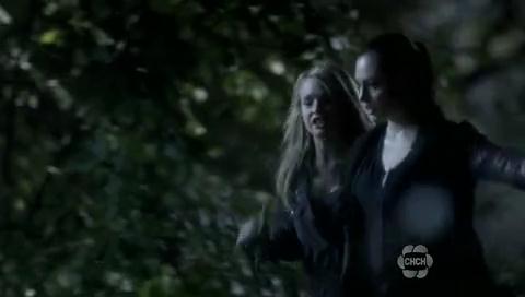 VampireDiariesWorld-dot-org_TheSecretCircle-S01E08-1760.jpg