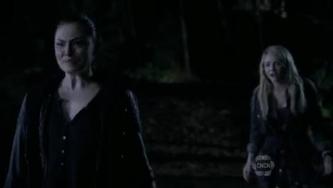 VampireDiariesWorld-dot-org_TheSecretCircle-S01E08-1884.jpg