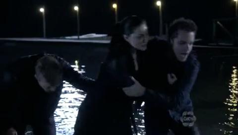 VampireDiariesWorld-dot-org_TheSecretCircle-S01E08-1933.jpg