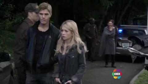 VampireDiariesWorld-dot-org_TheSecretCircle-S01E08-2007.jpg