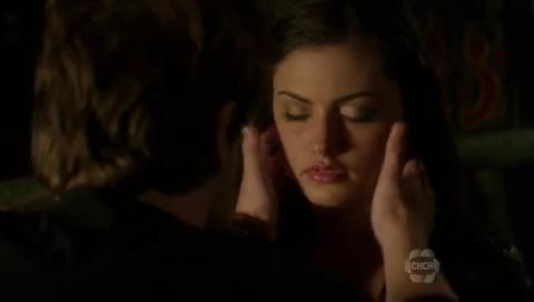 VampireDiariesWorld-dot-org_TheSecretCircle-S01E10-1245.jpg