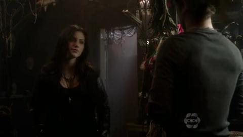 VampireDiariesWorld-dot-org_TheSecretCircle-S01E10-2215.jpg