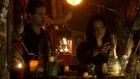 VampireDiariesWorld-dot-org_TheSecretCircle-S01E11-0894.jpg