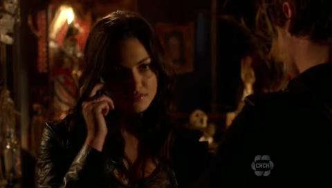 VampireDiariesWorld-dot-org_TheSecretCircle-S01E11-1039.jpg