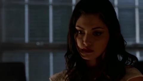 VampireDiariesWorld-dot-org_TheSecretCircle-S01E11-1421.jpg