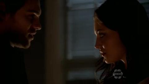 VampireDiariesWorld-dot-org_TheSecretCircle-S01E11-1620.jpg
