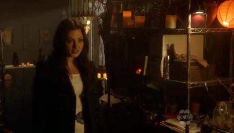 VampireDiariesWorld-dot-org_TheSecretCircle-S01E11-2207.jpg