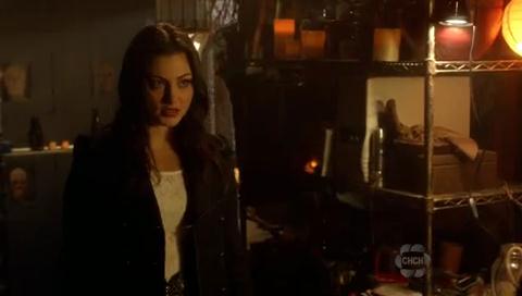 VampireDiariesWorld-dot-org_TheSecretCircle-S01E11-2211.jpg