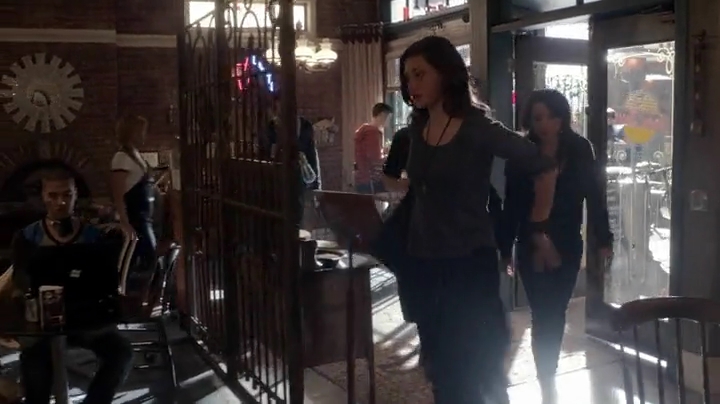 VampireDiariesWorld-dot-org_TheSecretCircle-S01E17-0231.jpg