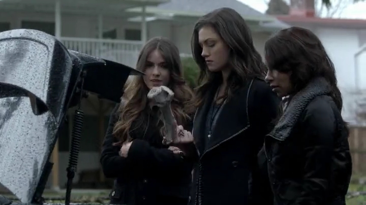 VampireDiariesWorld-dot-org_TheSecretCircle-S01E17-0366.jpg