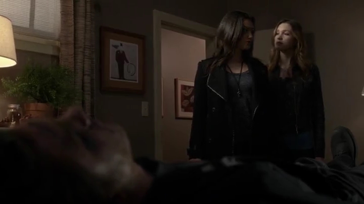 VampireDiariesWorld-dot-org_TheSecretCircle-S01E17-0783.jpg