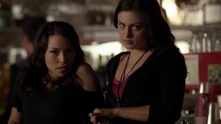 VampireDiariesWorld-dot-org_TheSecretCircle-S01E18-0401.jpg