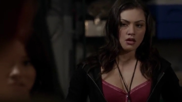 VampireDiariesWorld-dot-org_TheSecretCircle-S01E18-0703.jpg