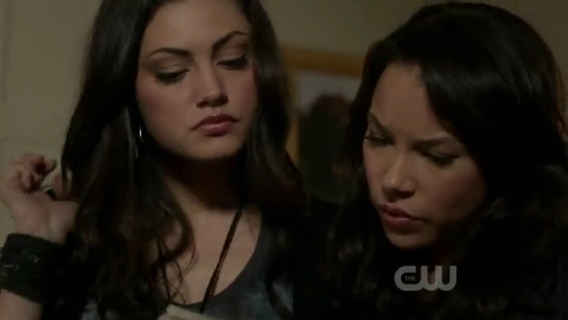 VampireDiariesWorld-dot-org_TheSecretCircle-S01E19-0124.jpg