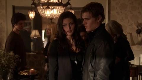 VampireDiariesWorld-dot-org_TheSecretCircle-S01E20-0390.jpg