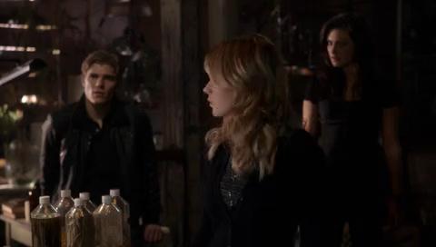 VampireDiariesWorld-dot-org_TheSecretCircle-S01E20-0929.jpg