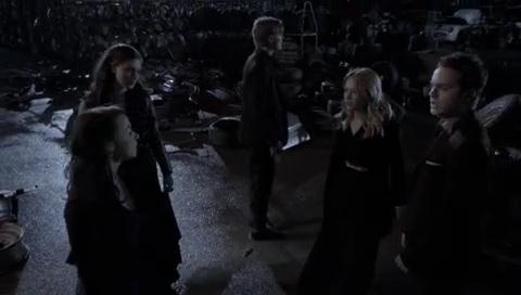VampireDiariesWorld-dot-org_TheSecretCircle-S01E21-2122.jpg