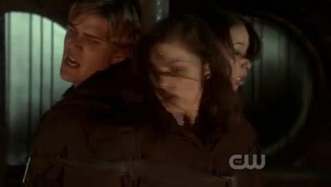 VampireDiariesWorld-dot-org_TheSecretCircle-S01E22-1258.jpg