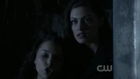 VampireDiariesWorld-dot-org_TheSecretCircle-S01E22-1409.jpg