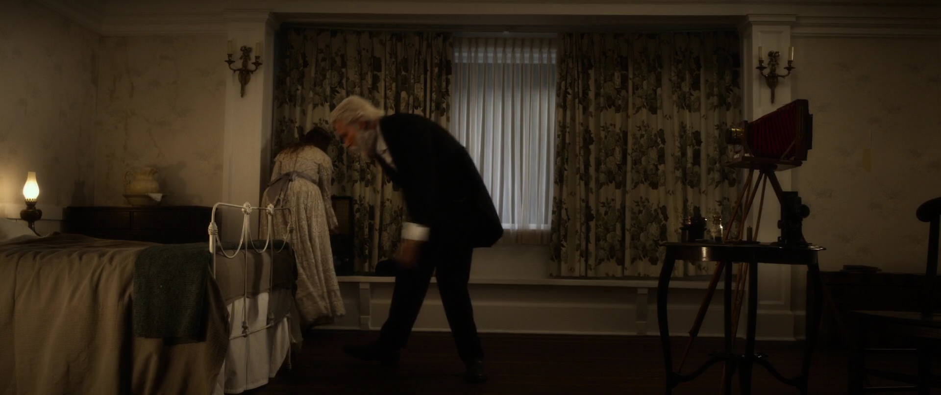 VampireDiariesWorld-dot-NL_Eadweard0412.jpg