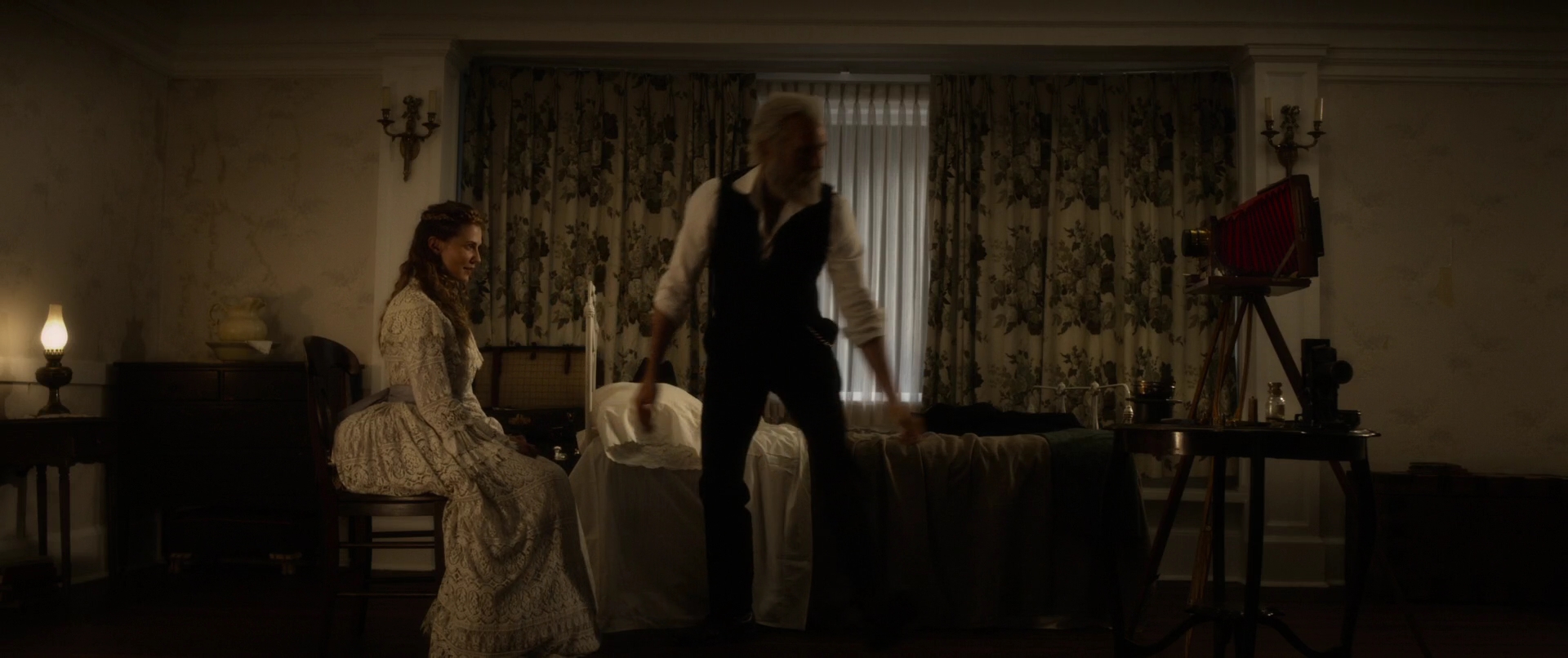 VampireDiariesWorld-dot-NL_Eadweard0513.jpg